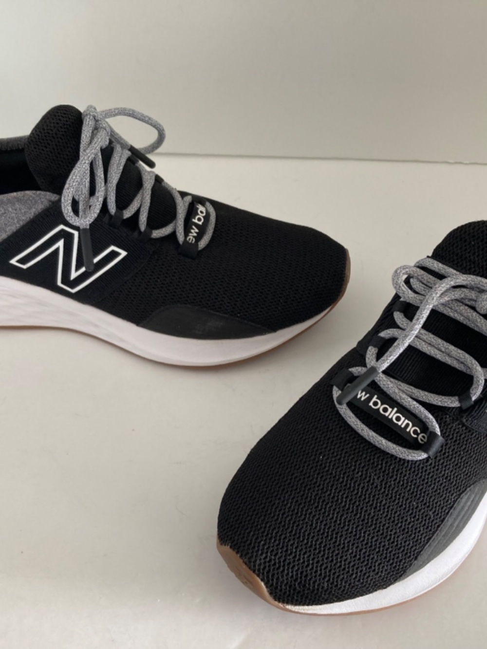 New Balance Fresh Foam ROAV Sneakers Womens 8 Black Slip On Running Shoes NWOT - Picture 2 of 16
